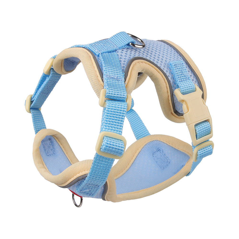 New pet harness and anti-escape dog leash set for outdoor use
