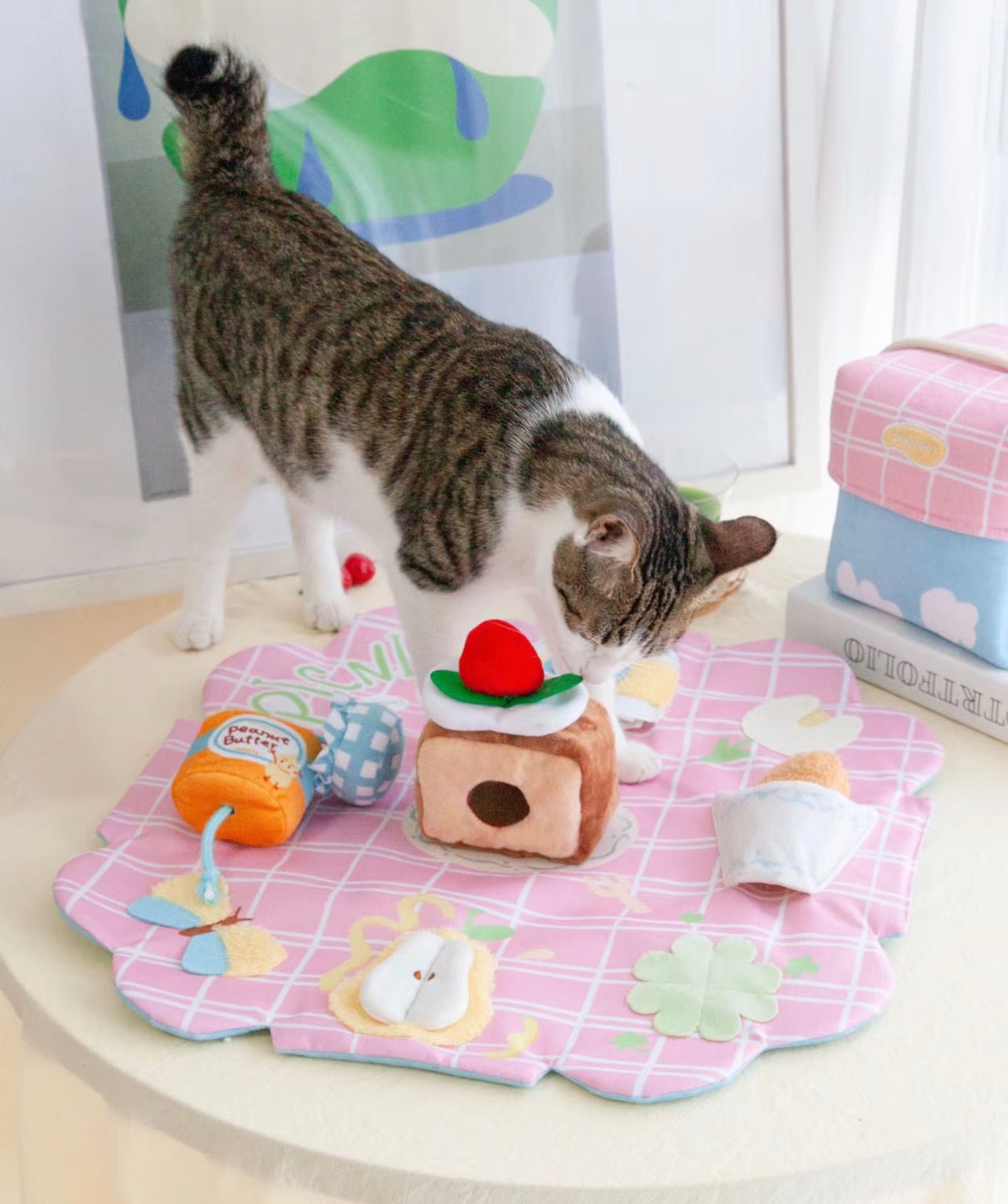Picnic box snuffle toy
